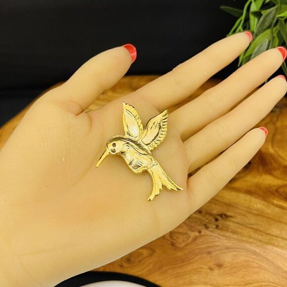 Vintage AAI Signed Gold Tone Textured Hummingbird Brooch 4095 - Picture 2 of 13